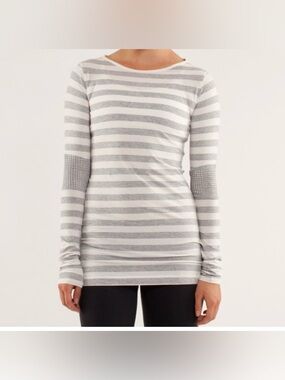 Lululemon Devotion Long Sleeve Tee size 6